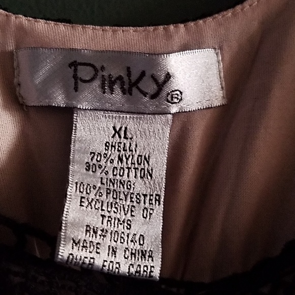 Long Lacey dress - Picture 3 of 3